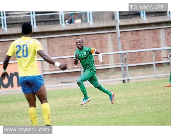 腰椎受伤困扰的足球明星们如何克服伤痛重返赛场的励志故事 腰椎受伤困扰的足球明星们如何克服伤痛重返赛场的励志故事