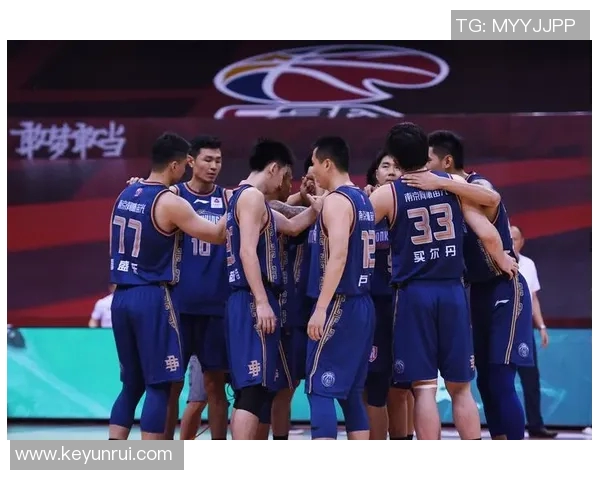 南京篮球队在邀请赛中的个人能力表现分析与点评